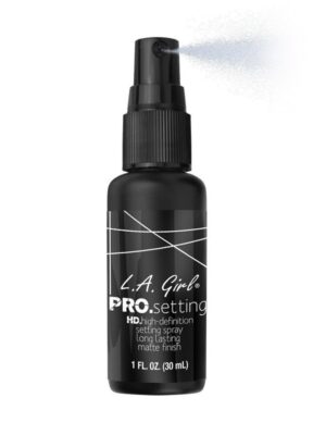 Le Pro Setting Spray de L.A Girl est un spray fixateur Le Pro Setting Spray de L.A Girl est un spray fixateur