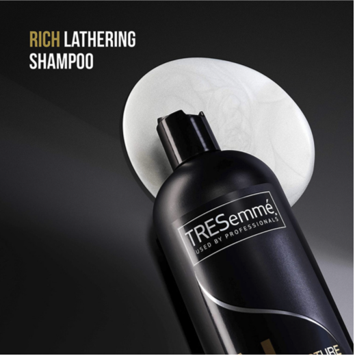 Shampoing Revitalisant Hydratant VITAMINE E RICH MOISTURE 28oz (828ml) Shampoing Revitalisant Hydratant VITAMINE E RICH MOISTURE 28oz (828ml)