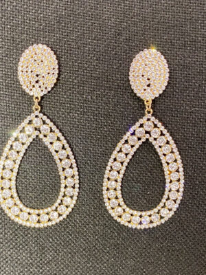 Boucles d'oreilles STRASS  détachables couleur argent de la marque Fashion Jewelry.