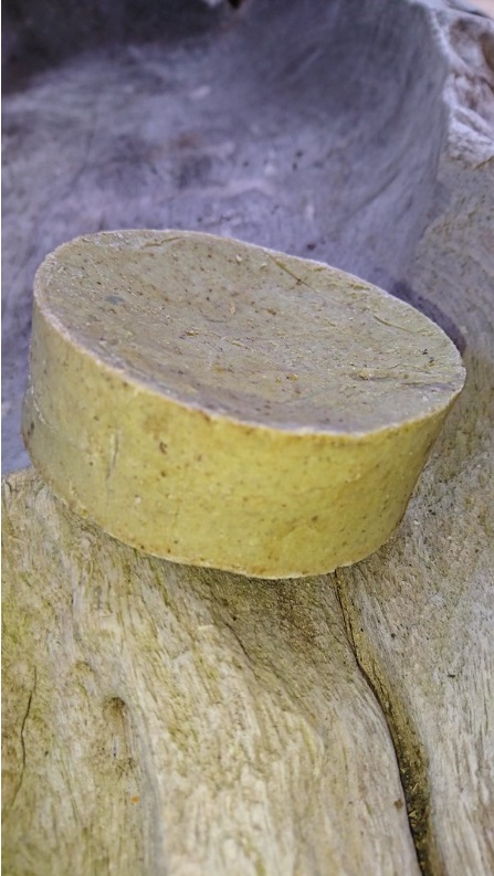 pain de savon Moringa LUMINEUSE pain de savon Moringa LUMINEUSE